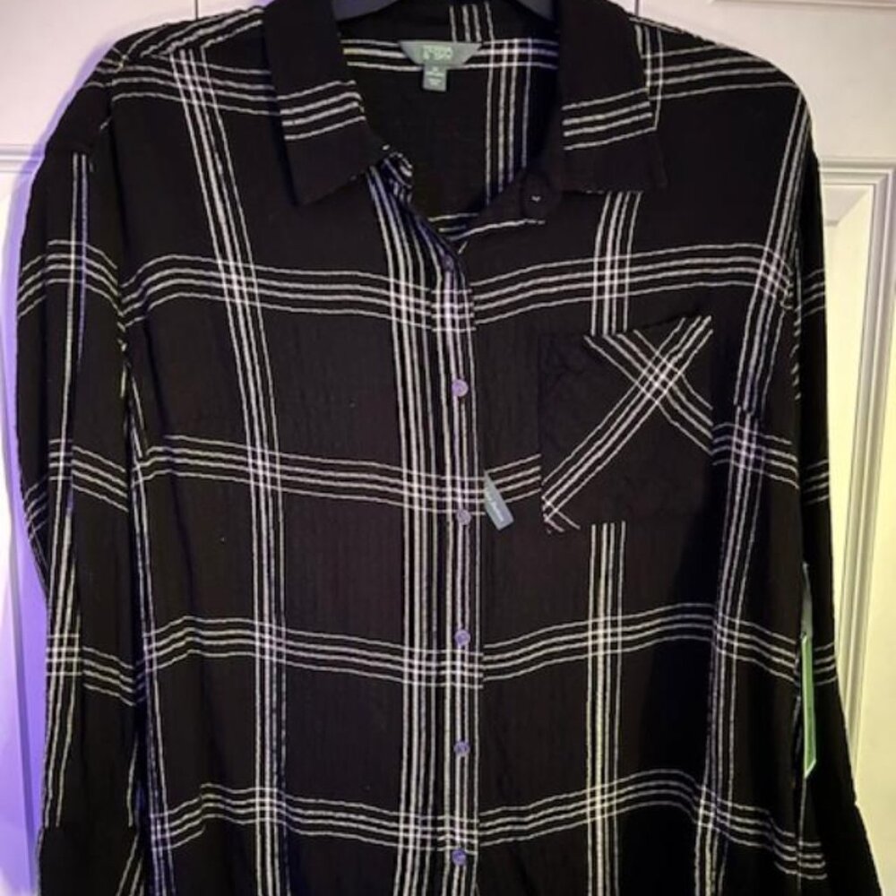 NWT Terra & Sky Button Down Woven Top
